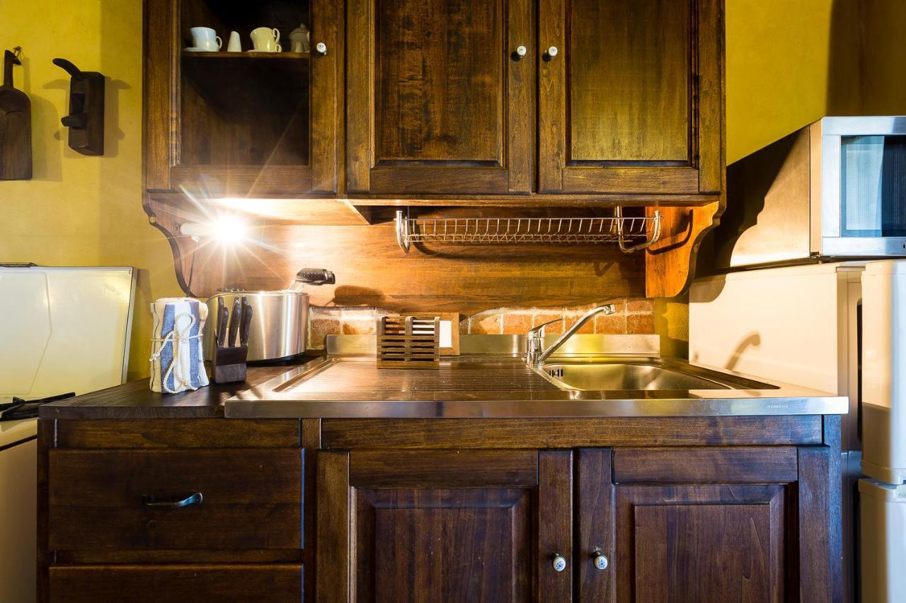 Relais Dei Cesari Villa Borgo Ticino Bagian luar foto